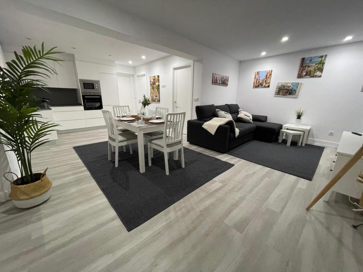 Oktheway Old Town Apartment โอโกรูญา ภายนอก รูปภาพ